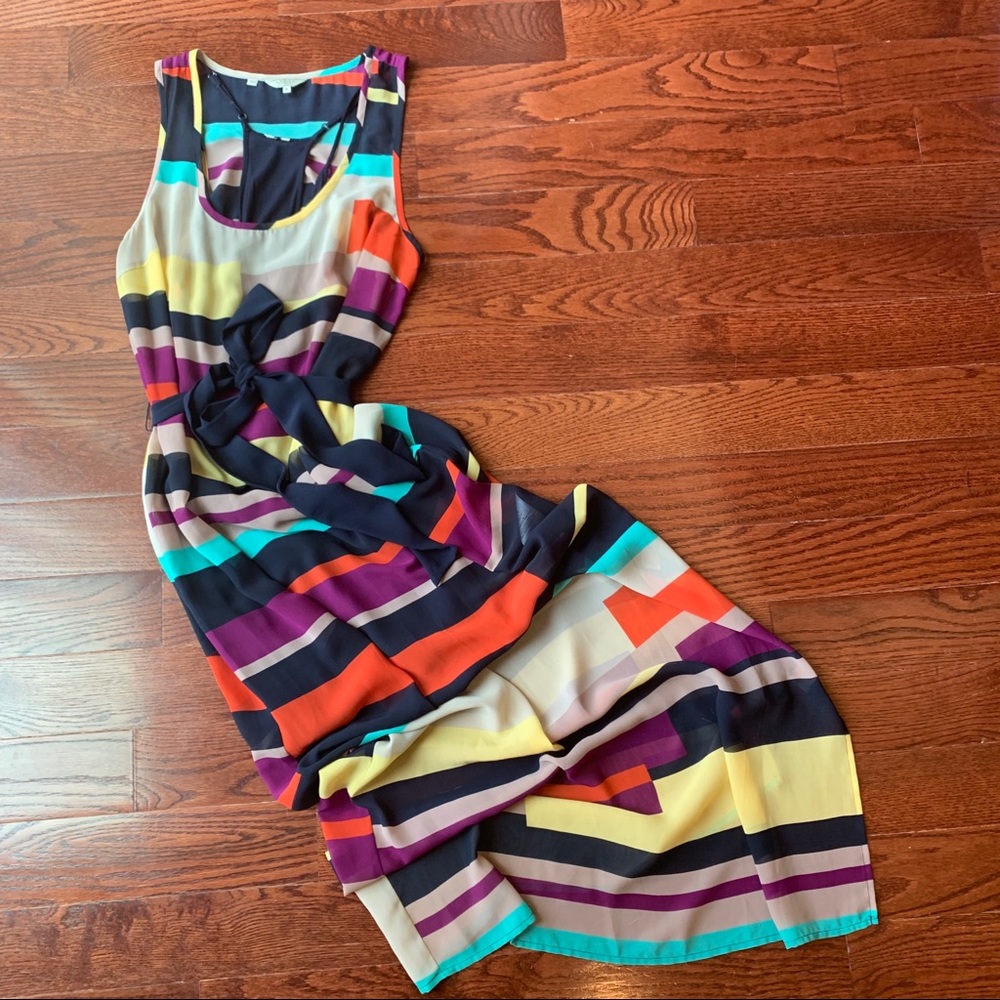 4/$25 Guess Maxi Dress